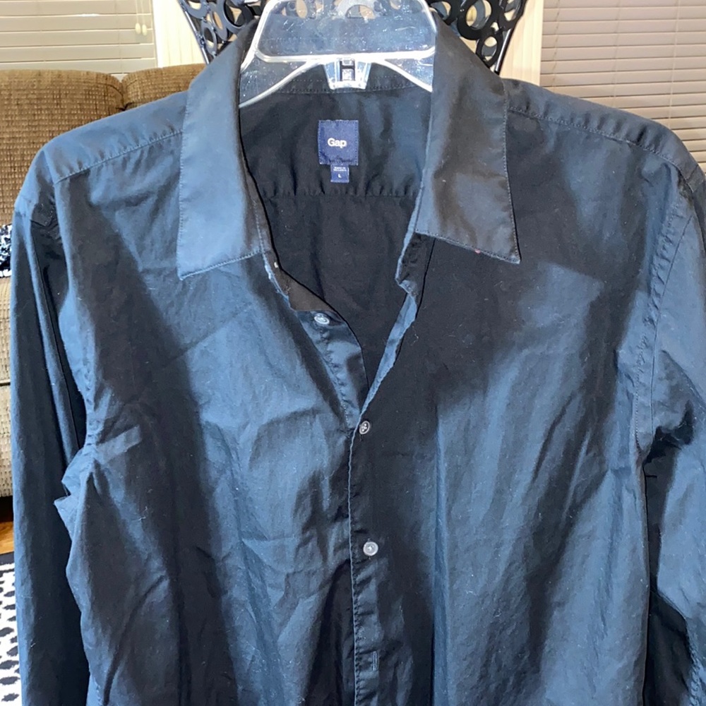 Gap men’s black button down shirt Large